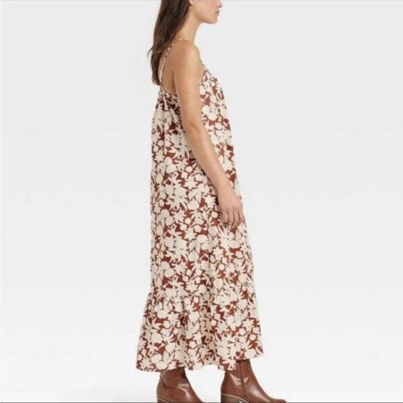 Universal Thread Women's Sleeveless Tiered Dress - Brown Floral - Picture 3 of 4